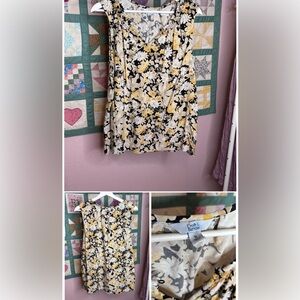 Croft & Barrow Black and Yellow Floral Top